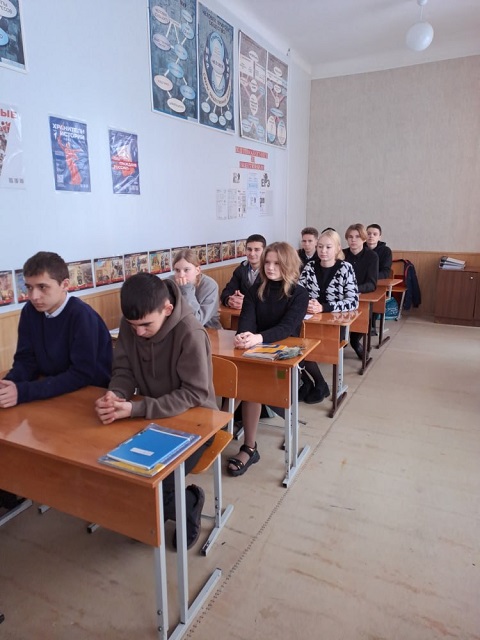 В МБОУ СОШ № 26 им.Н.Макового прошел информационно-познавательный час «Толерантность – это…»